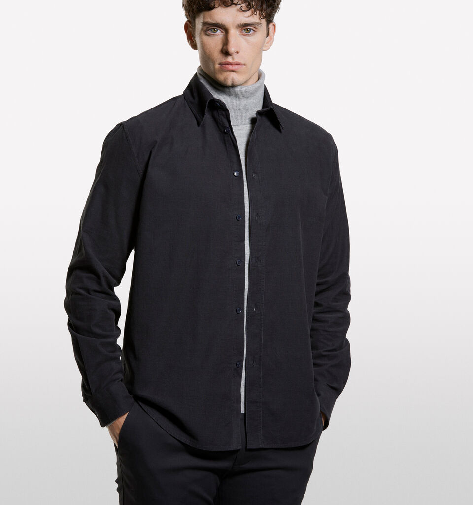 Camisa cinza-escuro de veludo canelado - camisas regular para homem - Cinza-Escuro | Sisley image number 3